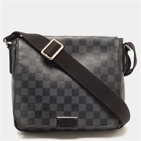 louis vuitton district pm damier graphite